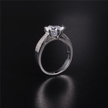 Load image into Gallery viewer, Round Six Claw Crystal Ring