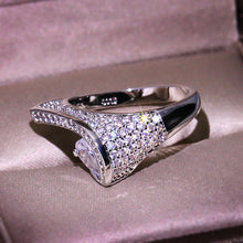 Load image into Gallery viewer, Unique Tear Drop Crystal Ring