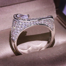 Load image into Gallery viewer, Unique Tear Drop Crystal Ring