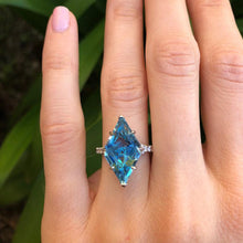 Load image into Gallery viewer, Gorgeous Blue Triangle Diamond Ring