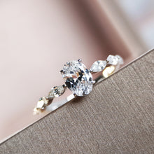 Load image into Gallery viewer, Glamorous Egg Shape Diamond Ring