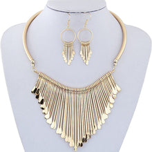 Load image into Gallery viewer, Beautiful Multi-layer Necklace Set