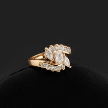 Load image into Gallery viewer, Elegant S-Shape Crystal Ring
