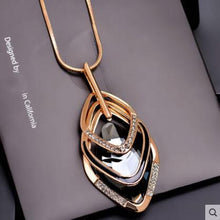 Load image into Gallery viewer, Sweater Chain Necklace and Pendant