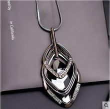 Load image into Gallery viewer, Sweater Chain Necklace and Pendant