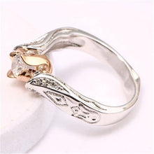 Load image into Gallery viewer, Distinctive Rose Flower Ring