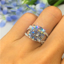 Load image into Gallery viewer, Glamorous Four Prong Round Stone Ring