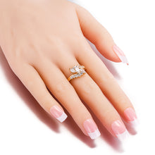 Load image into Gallery viewer, Elegant S-Shape Crystal Ring