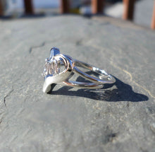 Load image into Gallery viewer, Mom Love Heart Silver Ring