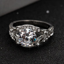 Load image into Gallery viewer, Elegant Leaf Design Crystal Ring