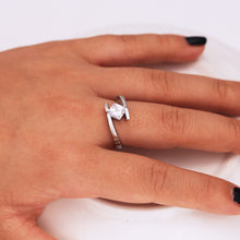 Load image into Gallery viewer, Split Channel Stone Ring