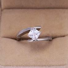 Load image into Gallery viewer, Split Channel Stone Ring