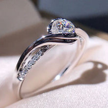 Load image into Gallery viewer, Classic White Rhinestone Ring