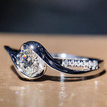 Load image into Gallery viewer, Classic White Rhinestone Ring