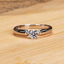 Load image into Gallery viewer, Luxury Round Stone Sterling Silver Ring