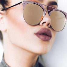 Load image into Gallery viewer, Round Luxury Sunglass