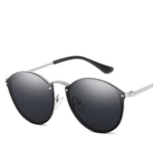 Load image into Gallery viewer, Luxury Round Sunglasses