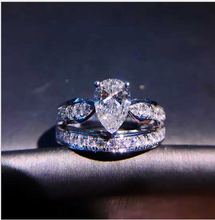 Load image into Gallery viewer, Dazzling Drop-Shaped Double Crown Ring