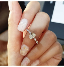 Load image into Gallery viewer, Glamorous Egg Shape Diamond Ring