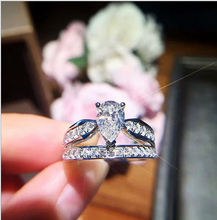 Load image into Gallery viewer, Dazzling Drop-Shaped Double Crown Ring