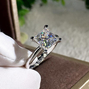 4 Claw Square Stone Ring
