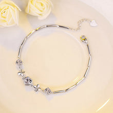 Load image into Gallery viewer, Heart-shaped Clover Silver Bracelet