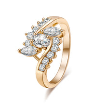 Load image into Gallery viewer, Elegant S-Shape Crystal Ring