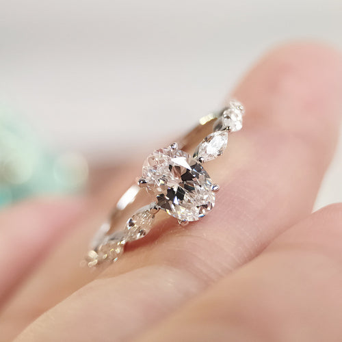 Glamorous Egg Shape Diamond Ring