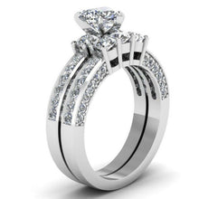 Load image into Gallery viewer, Heart Shape Three-Stone CZ Ring Set