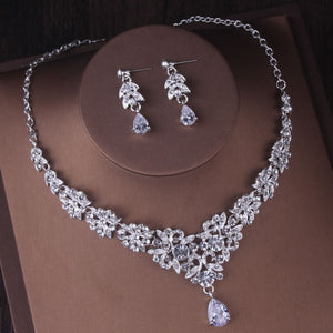 Gorgeous Silver Crown Necklace Earrings Set