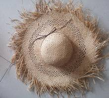 Load image into Gallery viewer, Fringe Edge Big Straw Hat